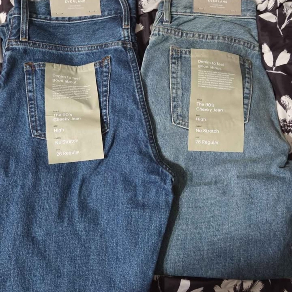 Everlane Women's Straight Leg Jeans in Dark and Light Blue